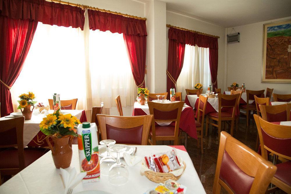 Hotel Del Lago Cavriglia Buitenkant foto