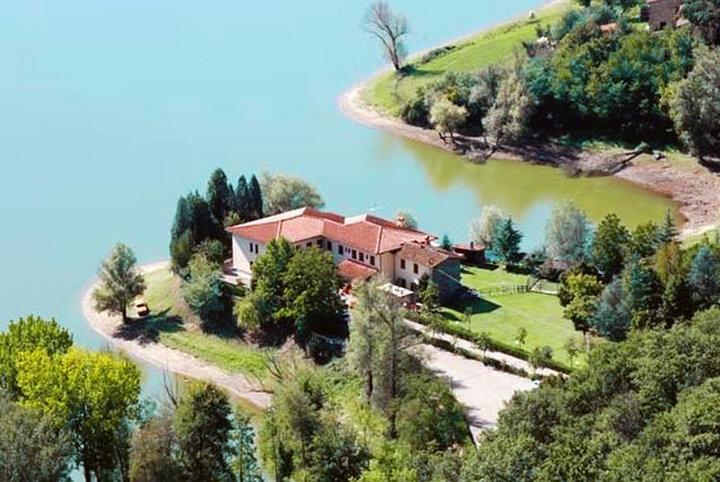 Hotel Del Lago Cavriglia Buitenkant foto