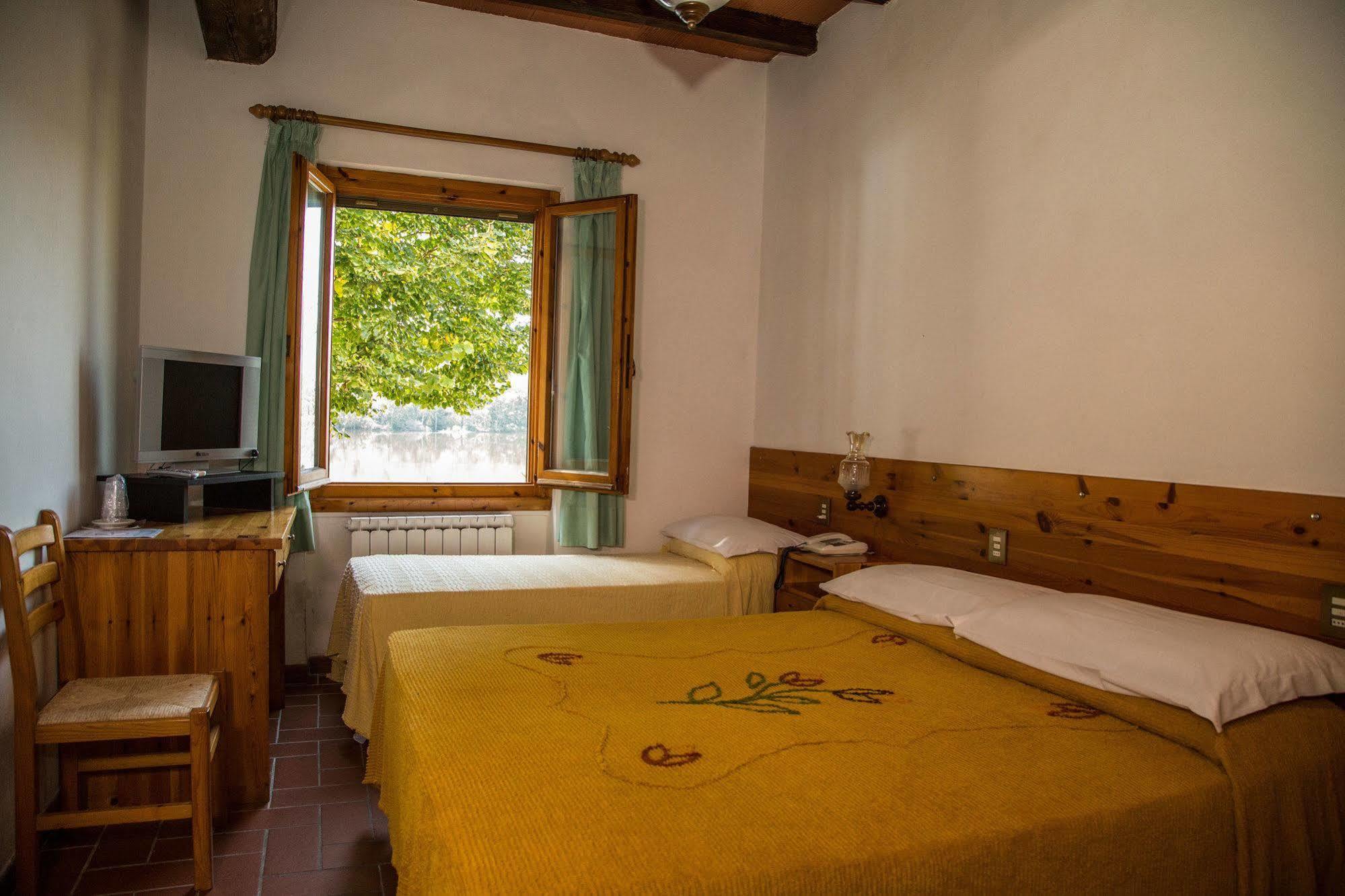 Hotel Del Lago Cavriglia Buitenkant foto