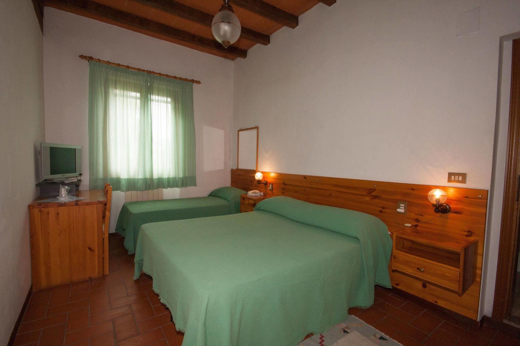 Hotel Del Lago Cavriglia Buitenkant foto