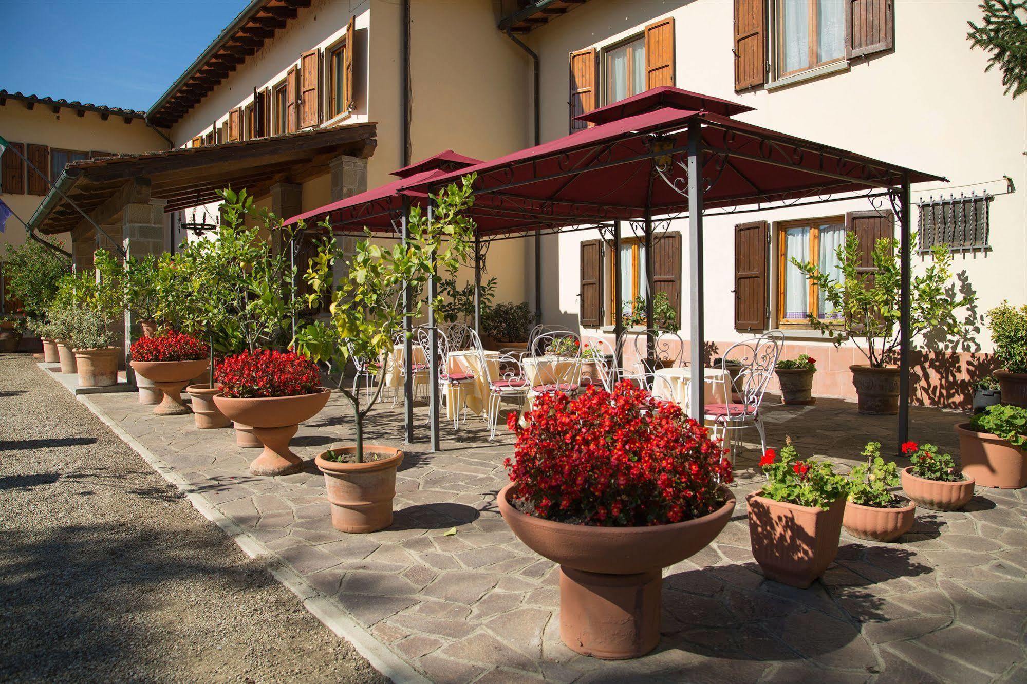 Hotel Del Lago Cavriglia Buitenkant foto
