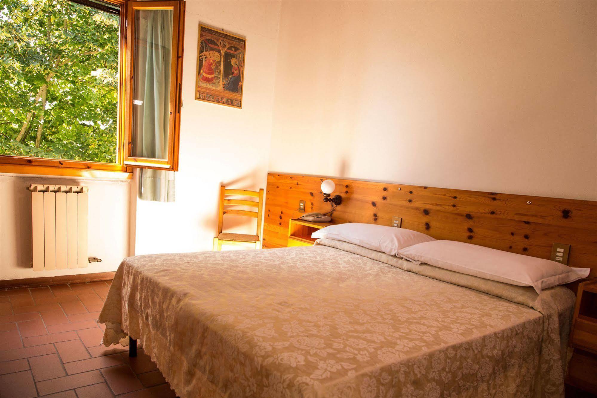 Hotel Del Lago Cavriglia Buitenkant foto
